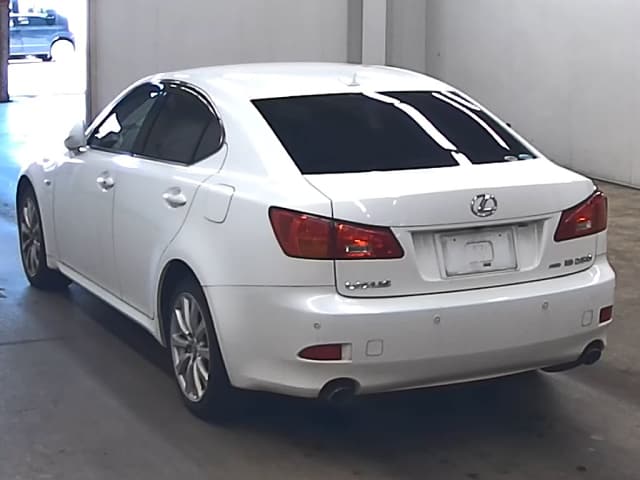 LEXUS IS thumbnail 4