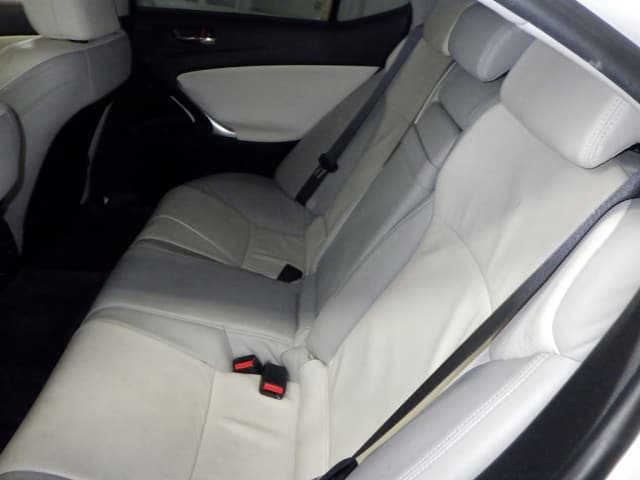 LEXUS IS thumbnail 5