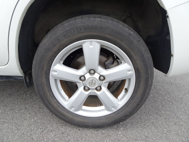 TOYOTA RAV4 thumbnail 10