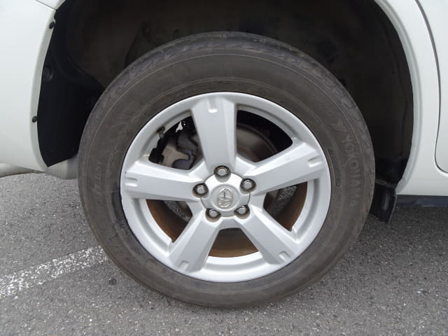 TOYOTA RAV4 thumbnail 11