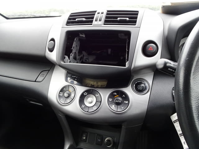 TOYOTA RAV4 thumbnail 36