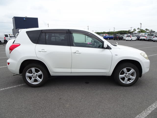 TOYOTA RAV4 thumbnail 6