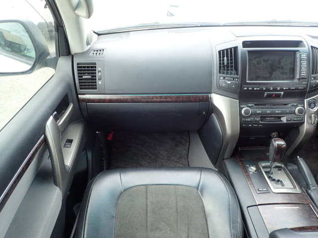 TOYOTA Land Cruiser thumbnail 34