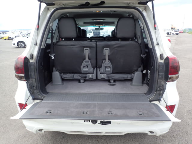 TOYOTA Land Cruiser thumbnail 29