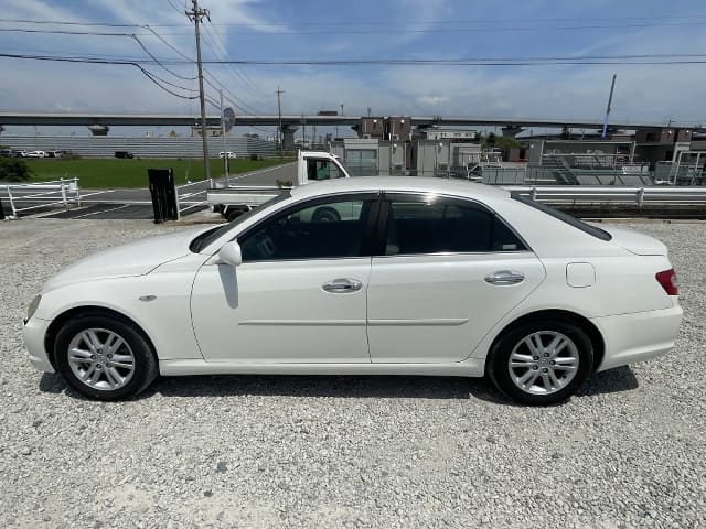 TOYOTA Mark X thumbnail 2
