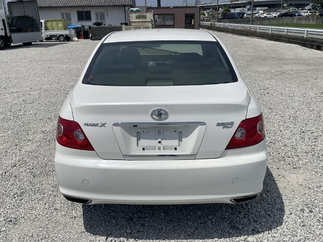 TOYOTA Mark X thumbnail 4