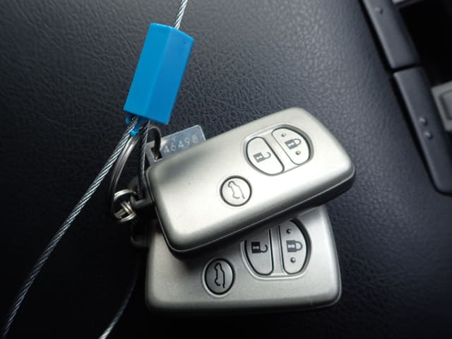TOYOTA Land Cruiser Prado thumbnail 38
