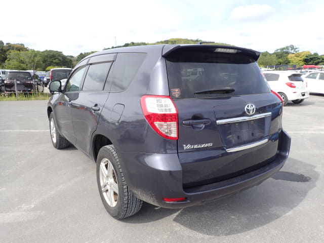 TOYOTA Vanguard thumbnail 3