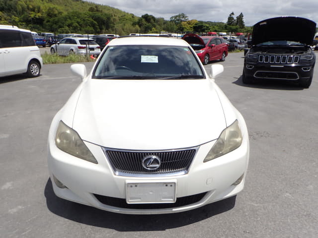 LEXUS IS thumbnail 8