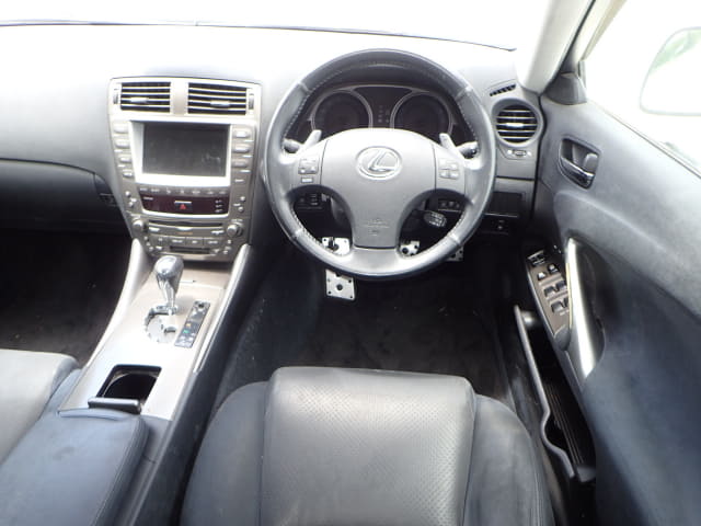 LEXUS IS thumbnail 32