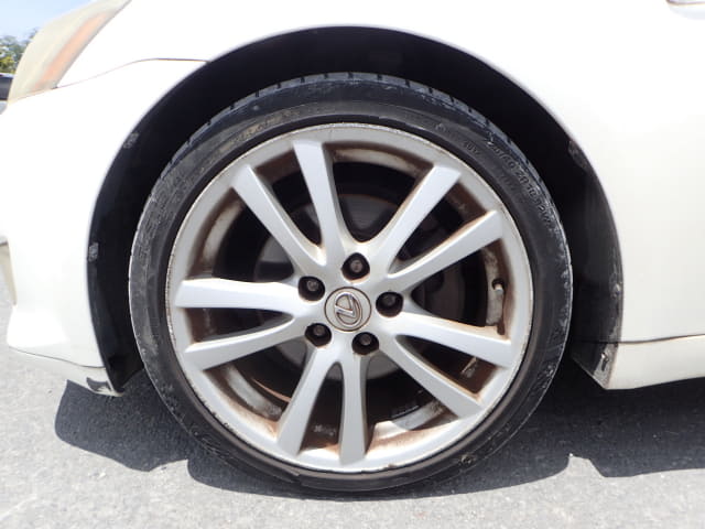 LEXUS IS thumbnail 9