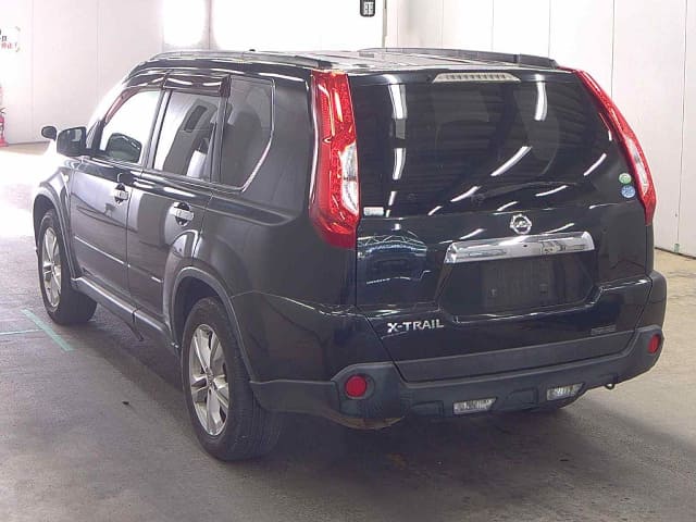 NISSAN X-Trail thumbnail 4