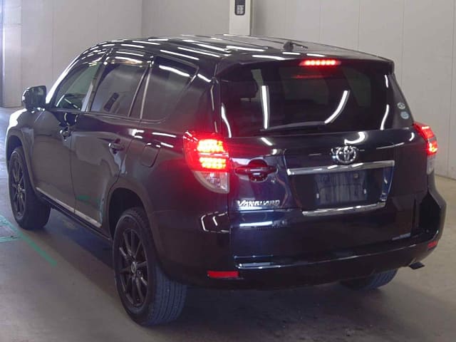 TOYOTA Vanguard thumbnail 4