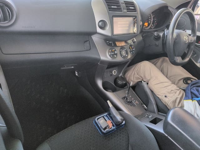 TOYOTA Vanguard thumbnail 3