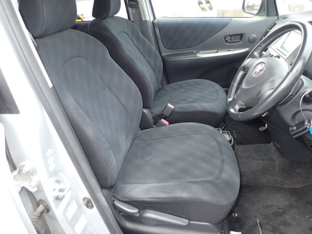 TOYOTA Ractis thumbnail 25