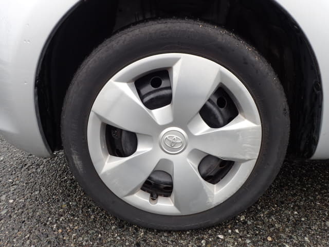 TOYOTA Ractis thumbnail 9