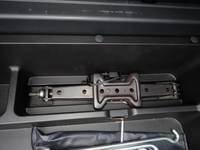 TOYOTA RAV4 thumbnail 29