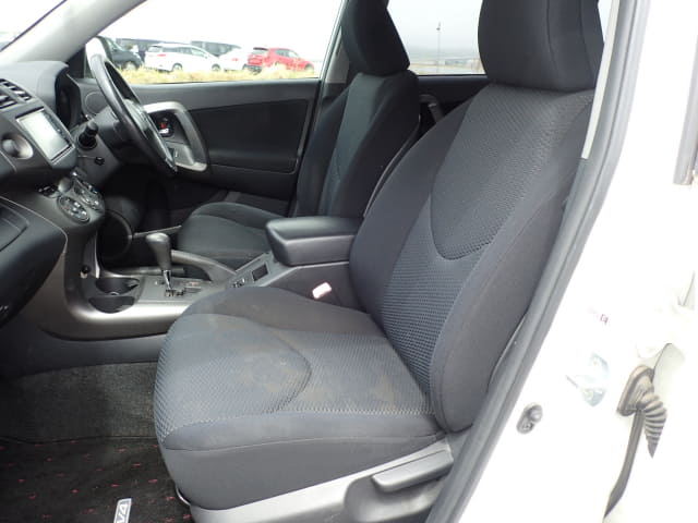 TOYOTA RAV4 thumbnail 26