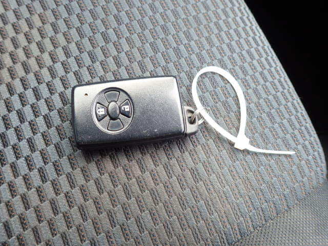 TOYOTA RAV4 thumbnail 40