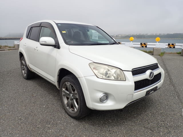 TOYOTA RAV4 thumbnail 7