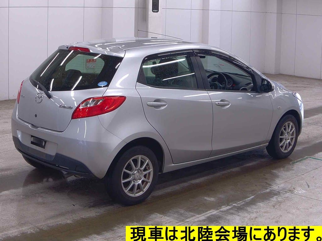 2009 Mazda Demio JDM car for sale — photo 2 of 6