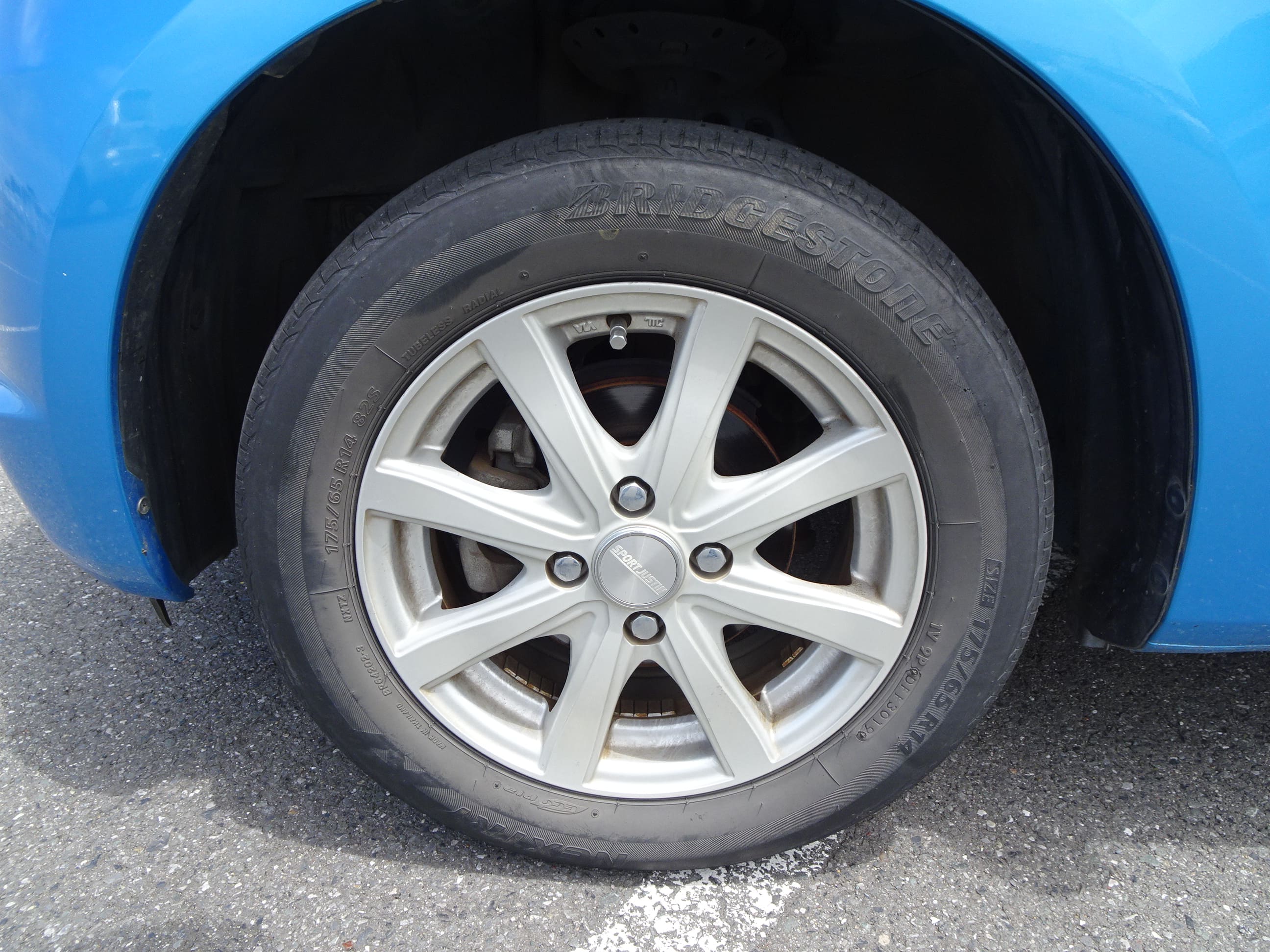 2008 Honda Fit JDM car for sale — photo 9 of 25