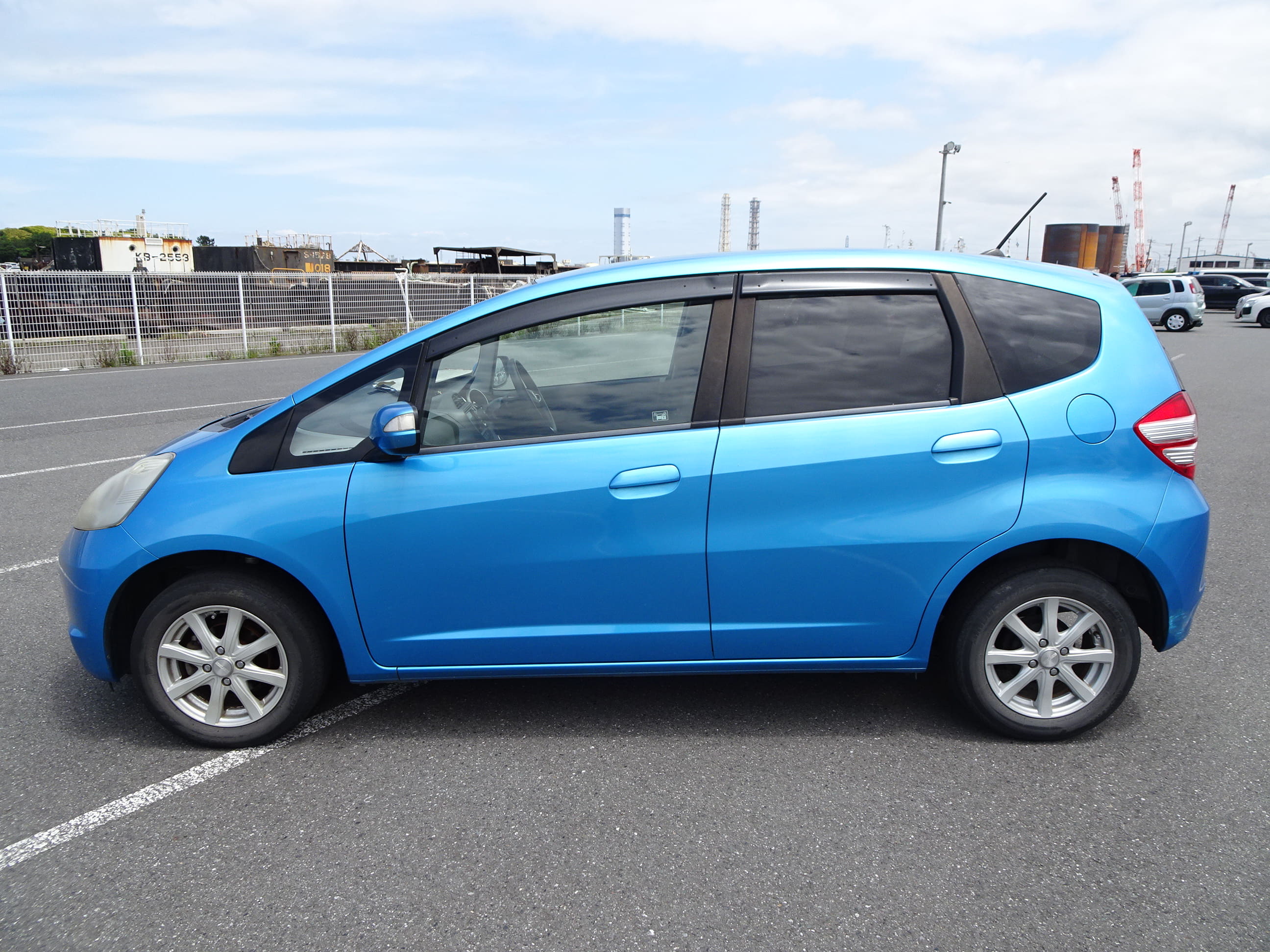 2008 Honda Fit JDM car for sale — photo 2 of 25