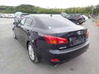 2005 LEXUS IS