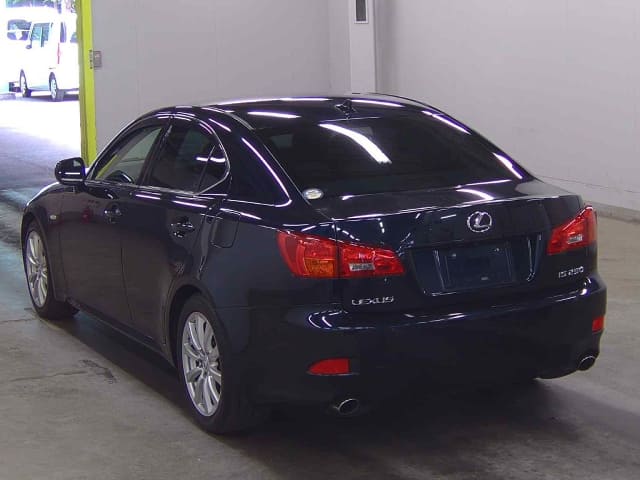 LEXUS IS thumbnail 5