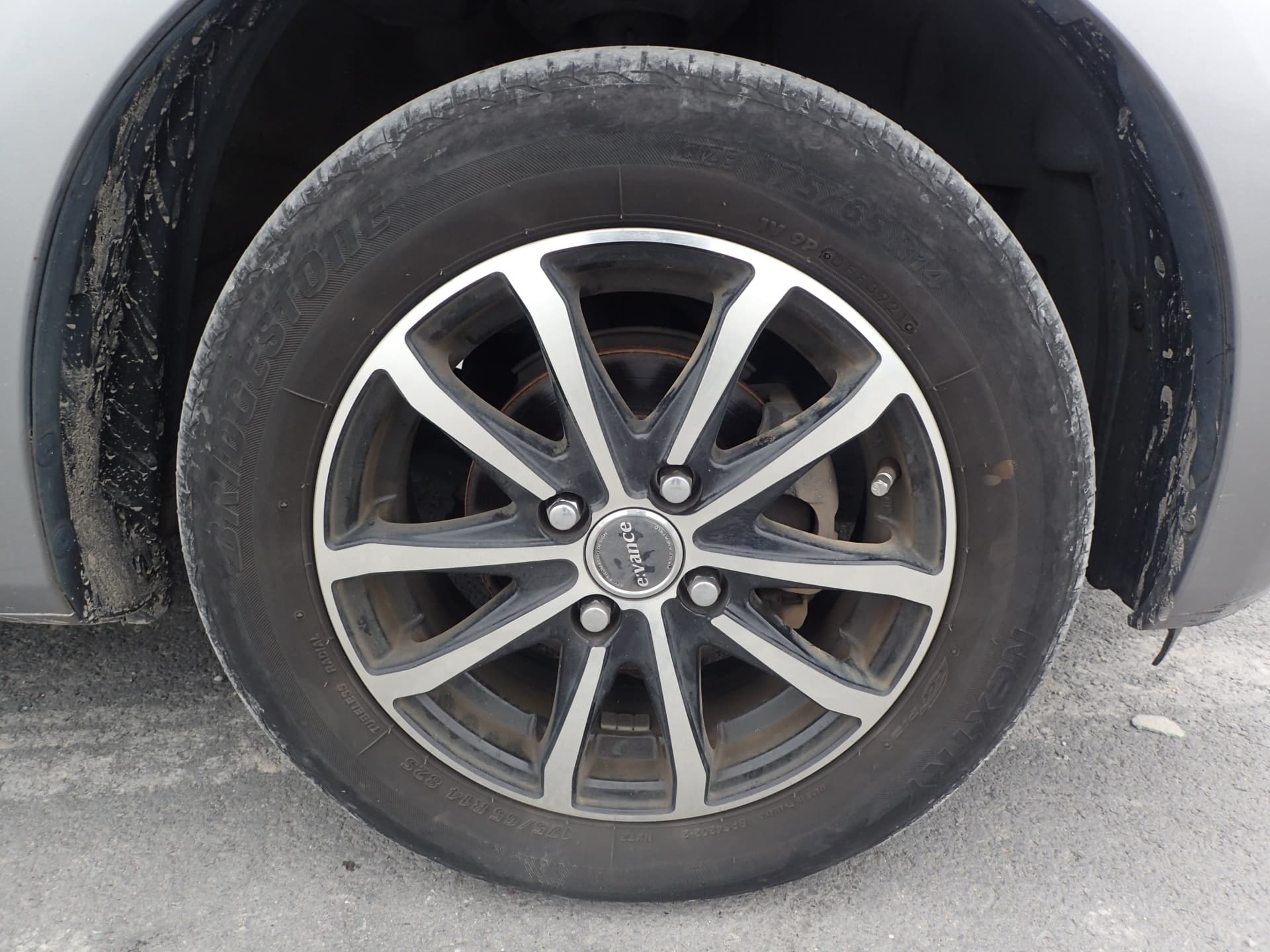 2009 Honda Fit JDM car for sale — photo 12 of 25