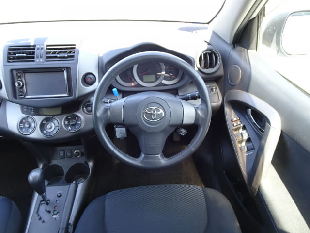 TOYOTA RAV4 thumbnail 30