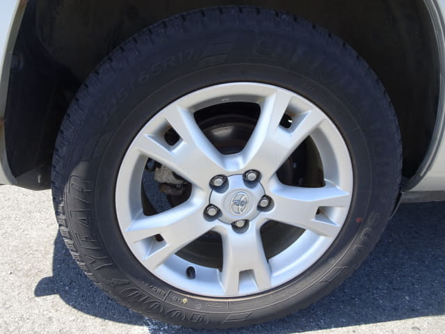TOYOTA RAV4 thumbnail 11