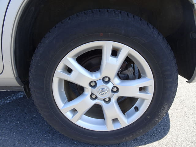 TOYOTA RAV4 thumbnail 10