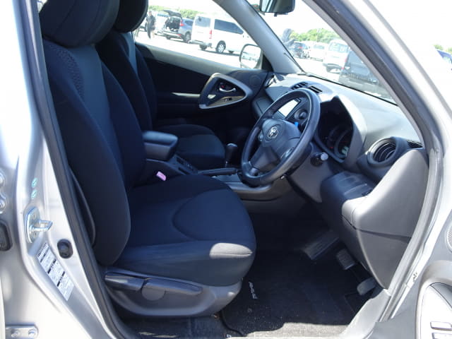 TOYOTA RAV4 thumbnail 25