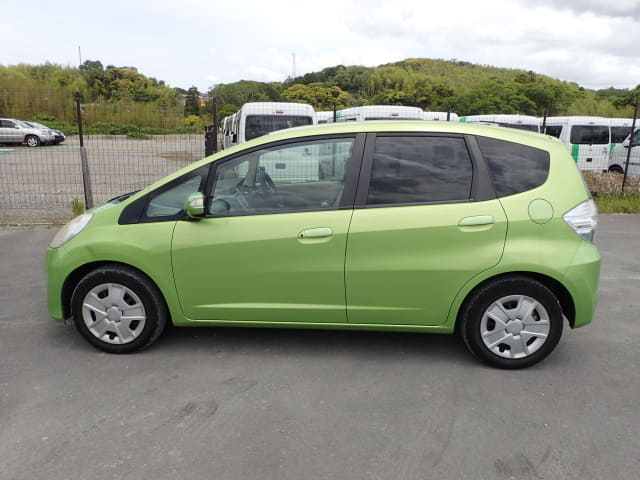 HONDA Fit Hybrid thumbnail 2