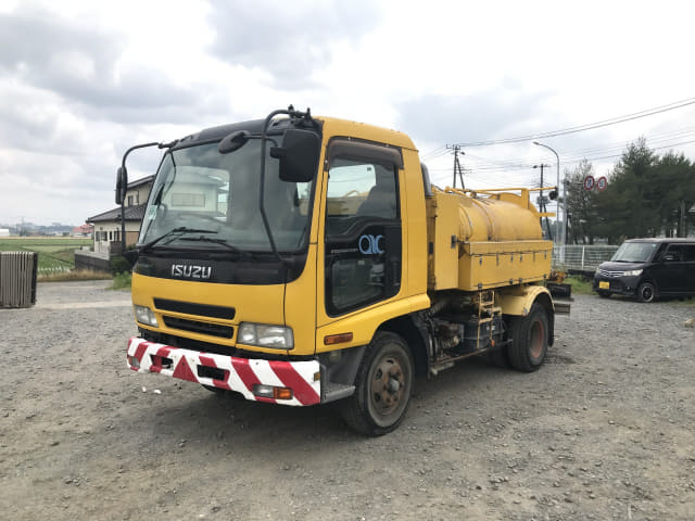 ISUZU Forward