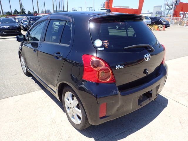 TOYOTA Vitz thumbnail 3