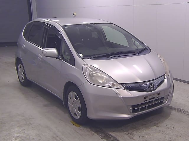 HONDA Fit Hybrid thumbnail 4