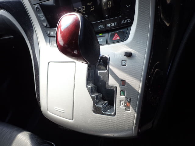 TOYOTA Alphard thumbnail 42