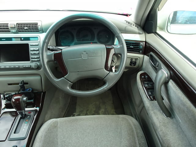 TOYOTA Crown thumbnail 32