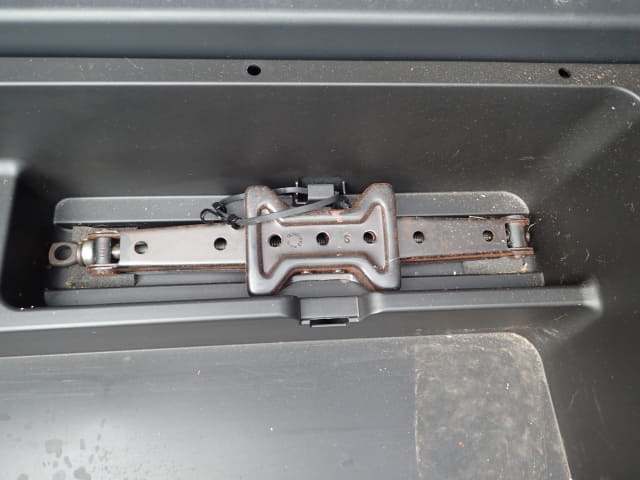 TOYOTA RAV4 thumbnail 29