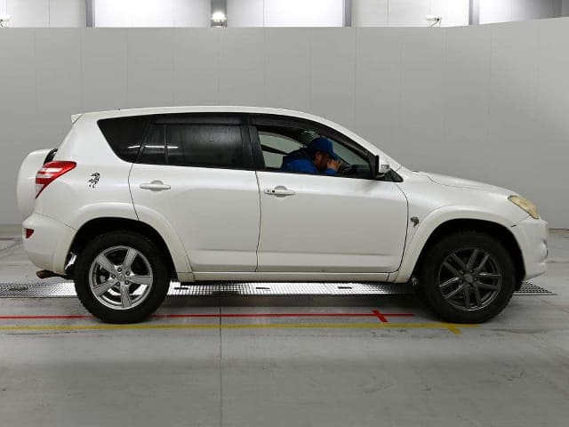 TOYOTA RAV4 thumbnail 56