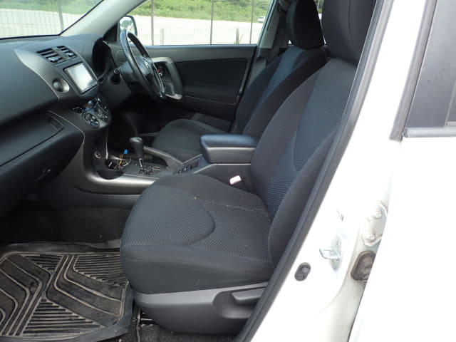 TOYOTA RAV4 thumbnail 26