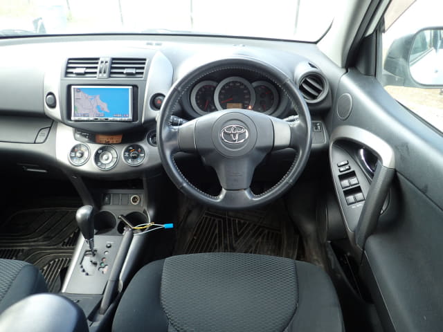 TOYOTA RAV4 thumbnail 31