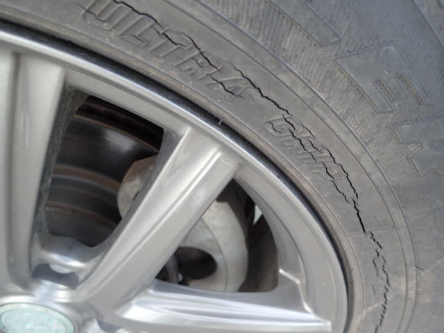TOYOTA RAV4 thumbnail 48