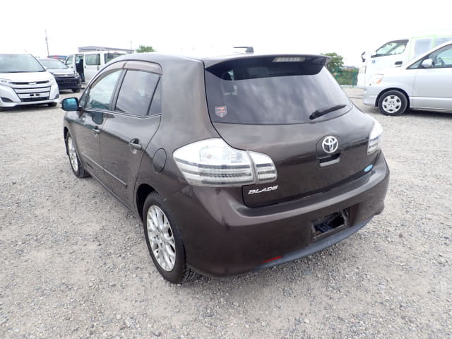 TOYOTA Blade thumbnail 3