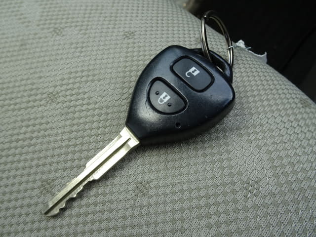 TOYOTA Vitz thumbnail 42
