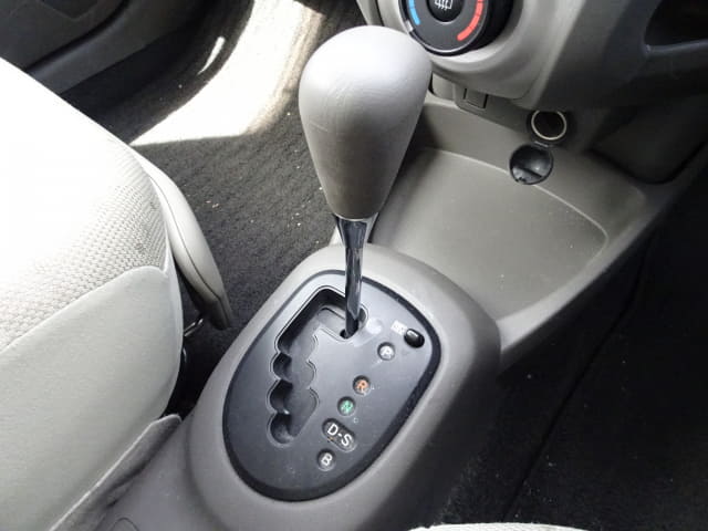 TOYOTA Vitz thumbnail 41
