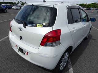 2009 TOYOTA Vitz