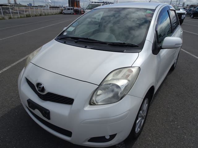 2009 TOYOTA Vitz